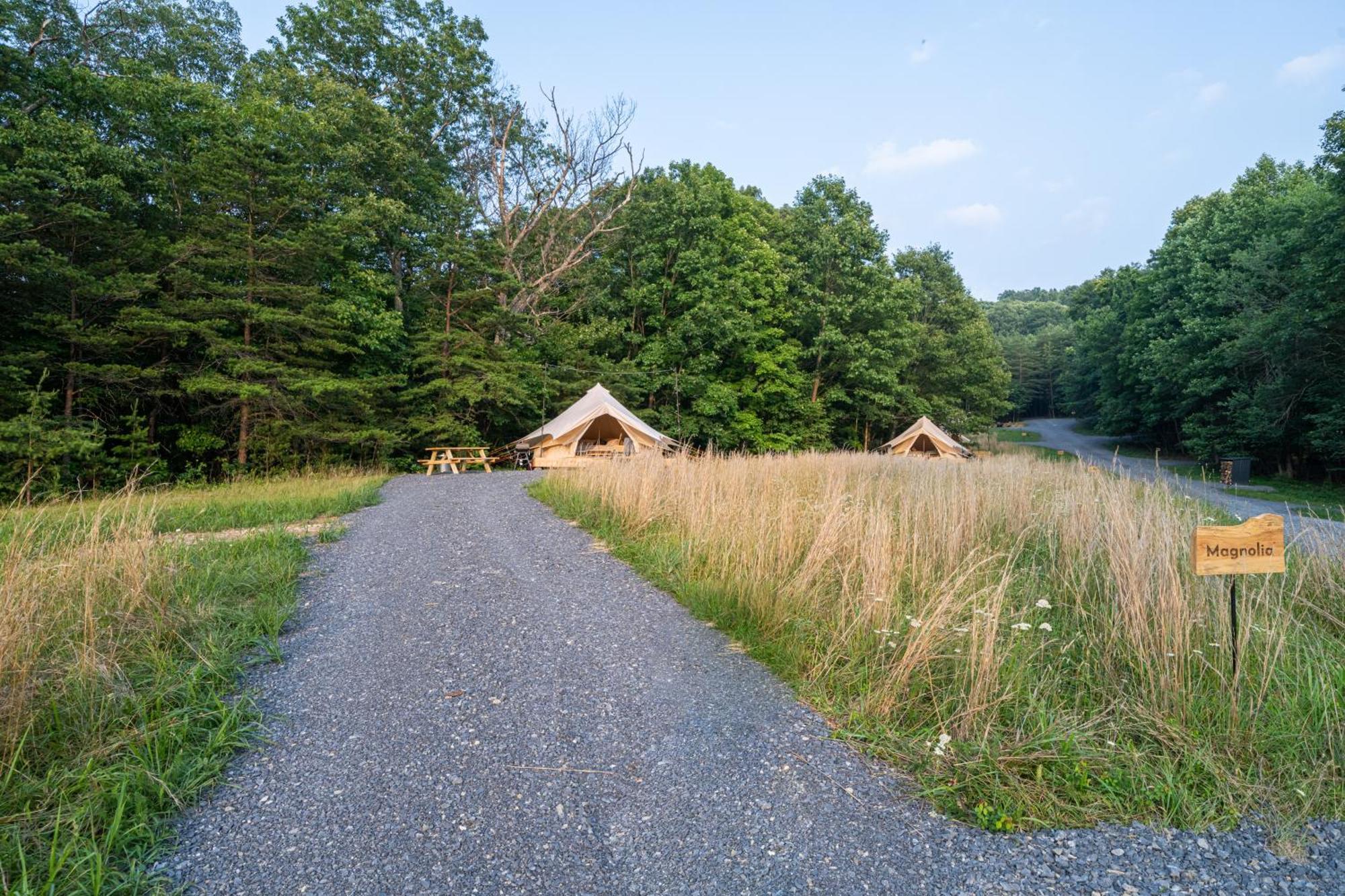 Firefly Ridge Luxury Retreat Hotel Great Cacapon Exterior foto