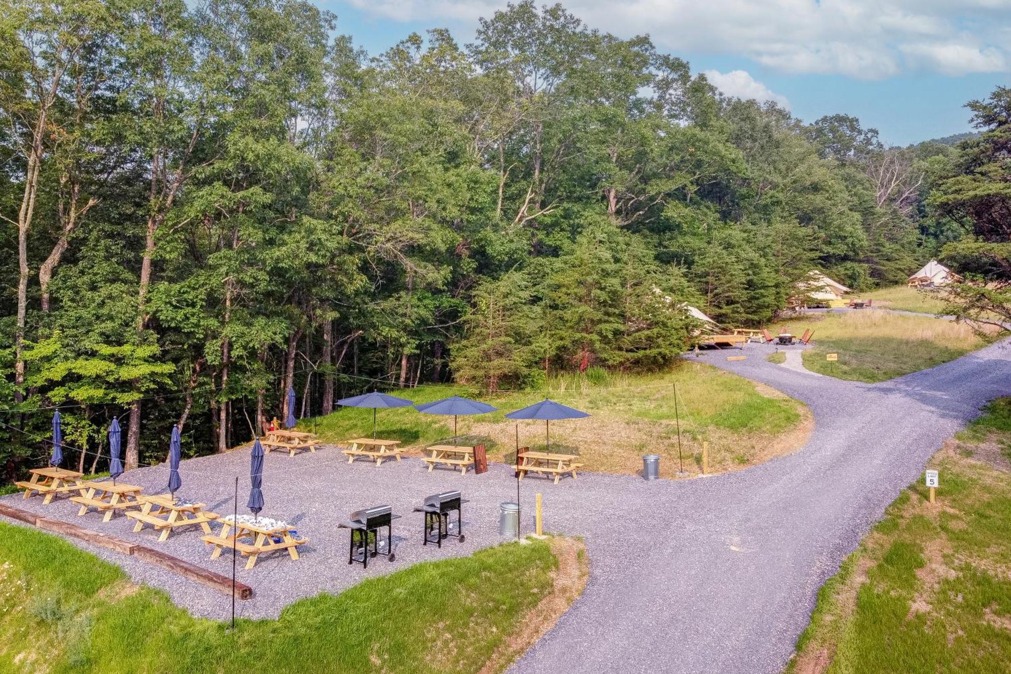 Firefly Ridge Luxury Retreat Hotel Great Cacapon Exterior foto