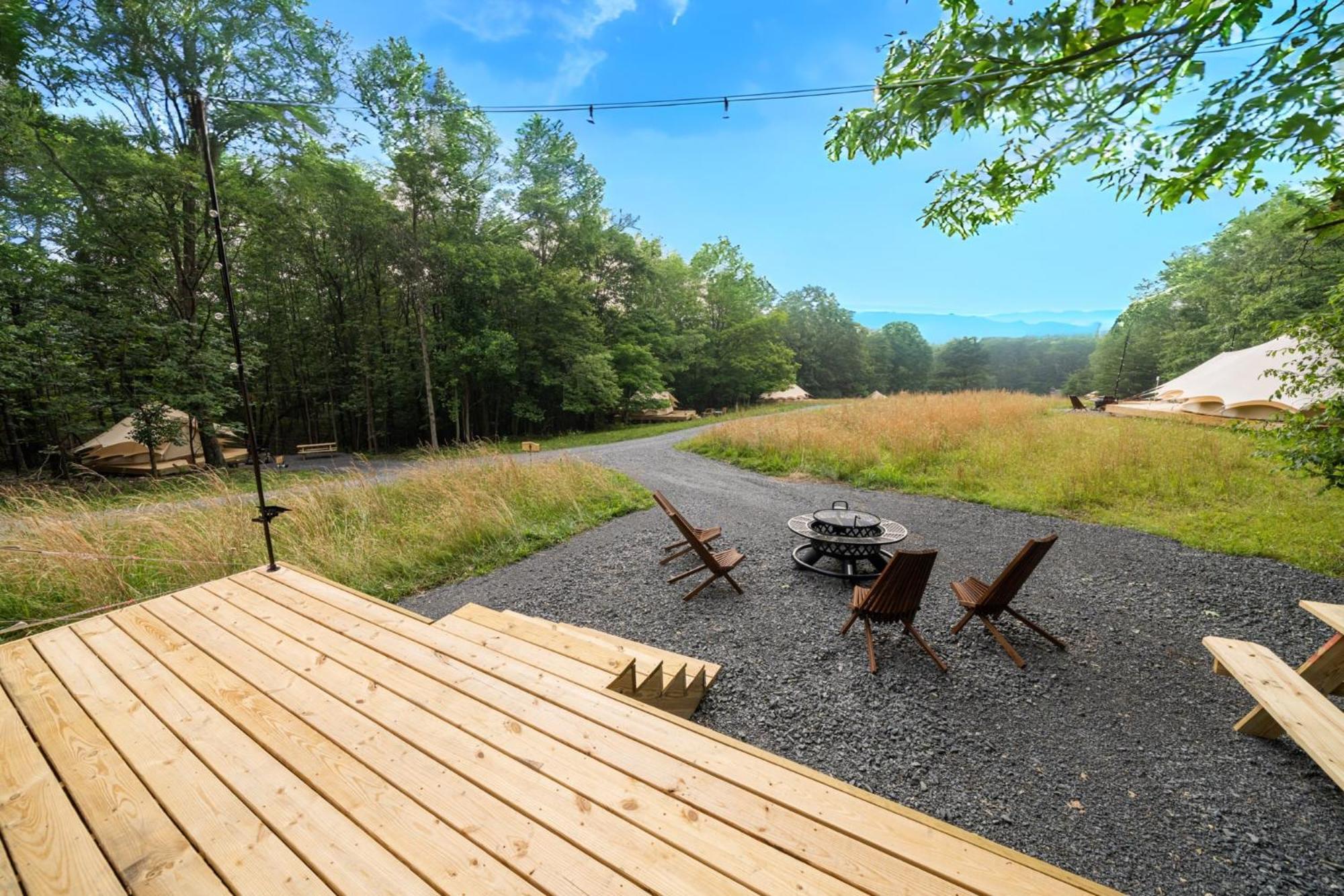 Firefly Ridge Luxury Retreat Hotel Great Cacapon Exterior foto